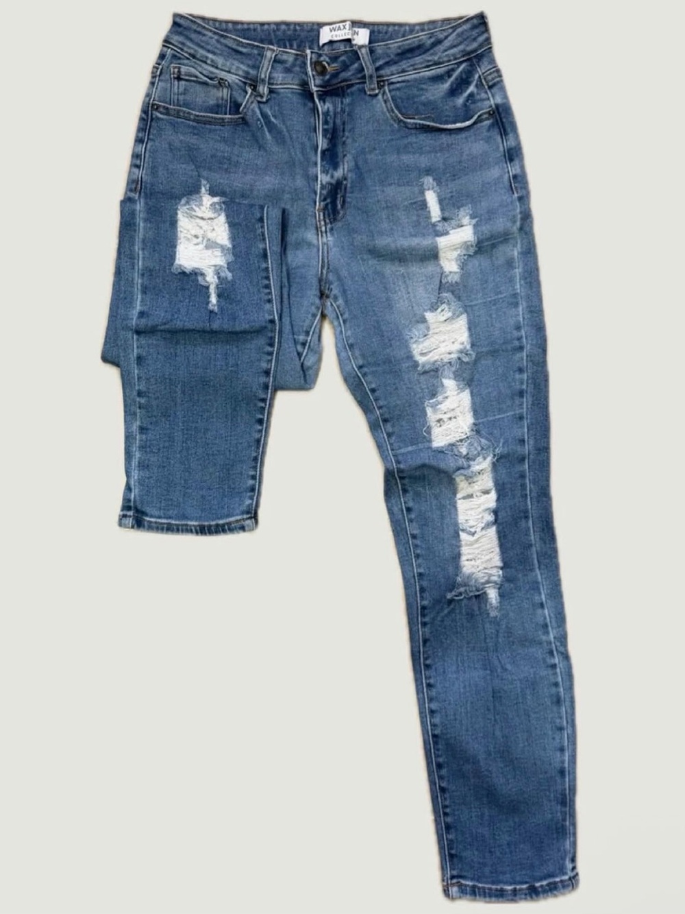 Distressed Women’s Skinny Jeans - Blue
